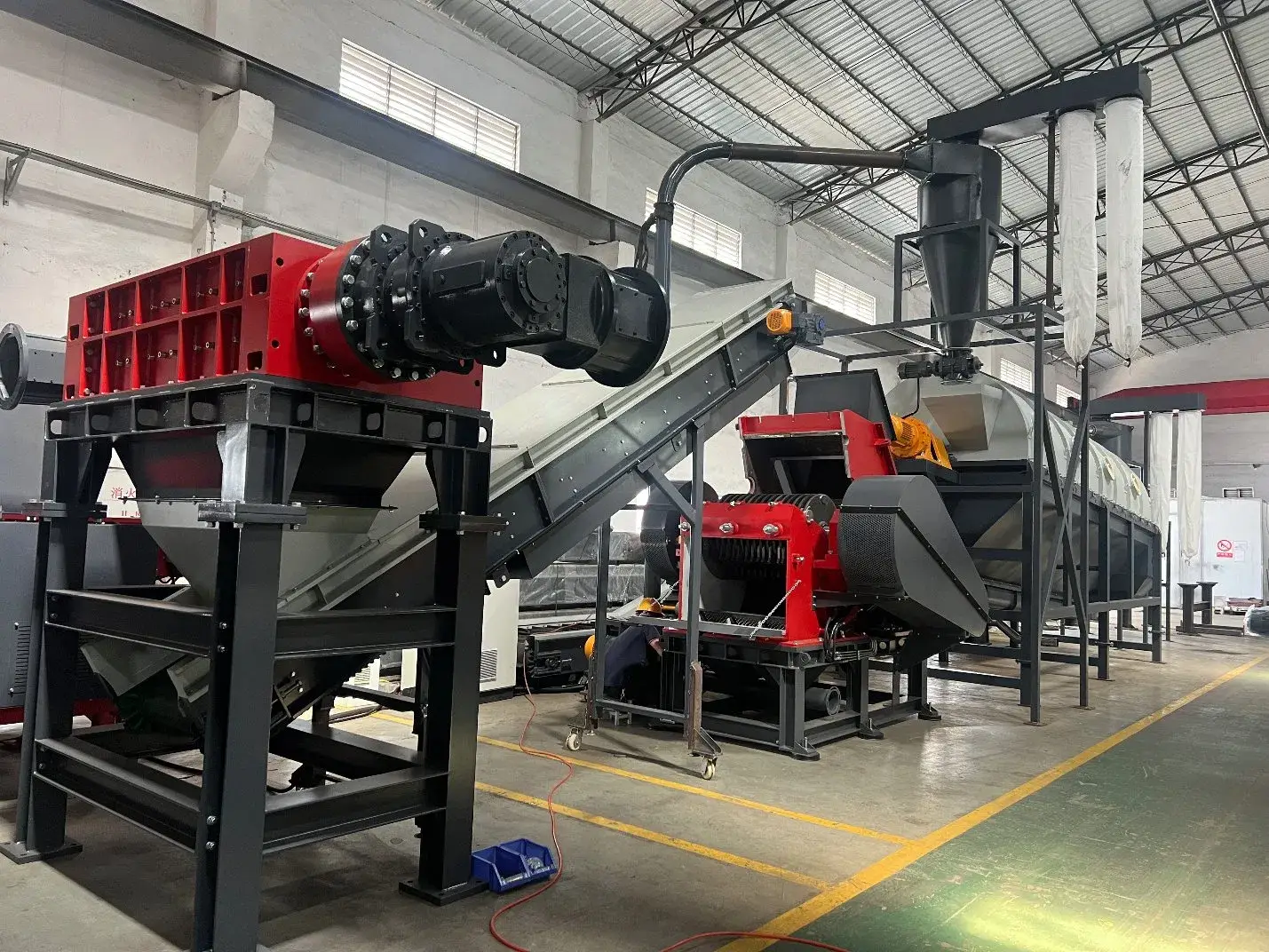Thiết bị tái chế pin lithium dùng để xử lý pin thải