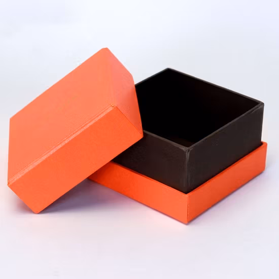 Hộp đựng bao bì tùy chỉnh độc đáo, in ấn chất lượng cao không gian trắng