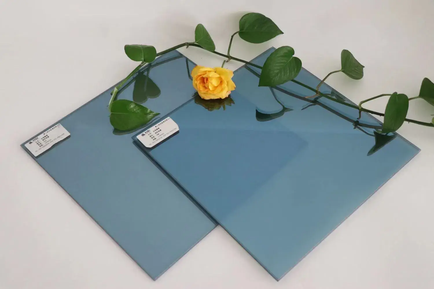Kính Laminate Xanh Dương đa dụng cho Cửa Sổ và Trang Trí trong Tòa Nhà