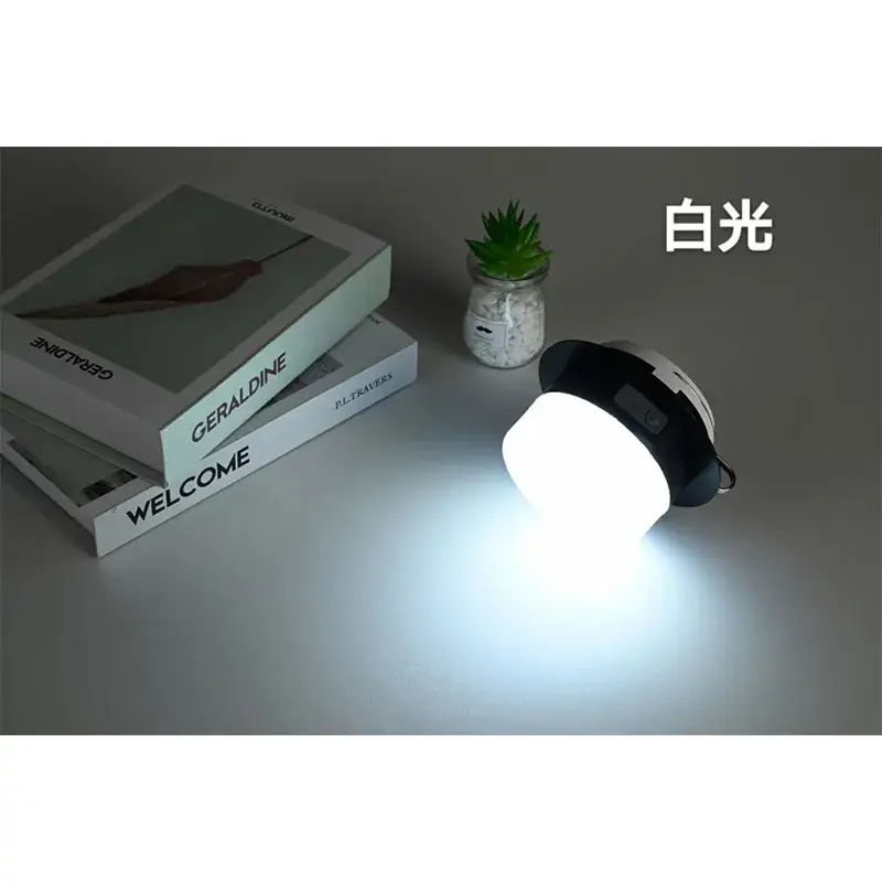 Bóng đèn LED năng lượng mặt trời 50W với chip LED độ sáng cao và thiết kế đỉnh phẳng cho kho bãi, cắm trại và chợ đêm