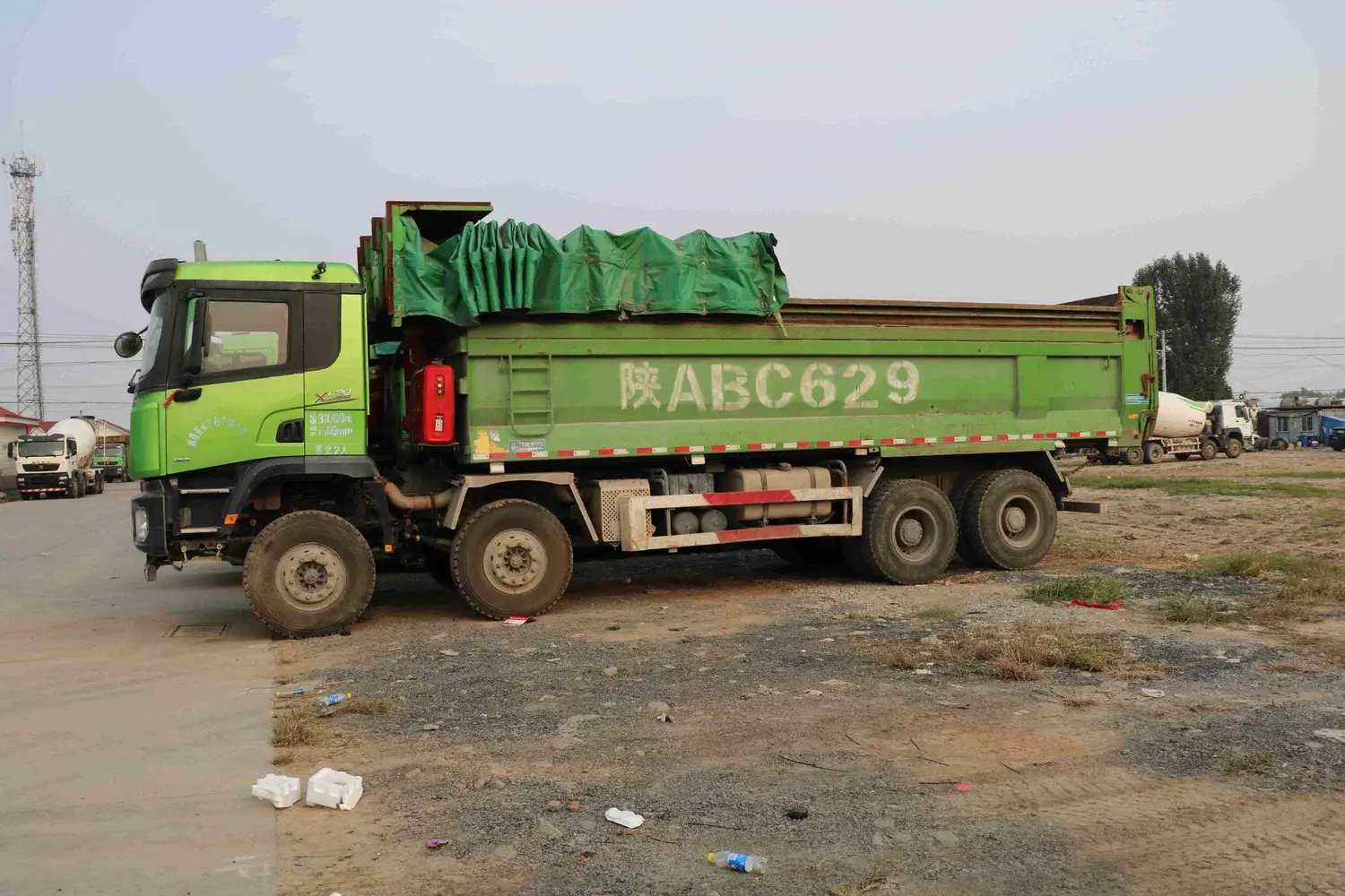 Bánh xe dẫn động Euro3 Euro5 Xe tải nặng 430HP X3000 F3000 Shacman - 8X4 6X4