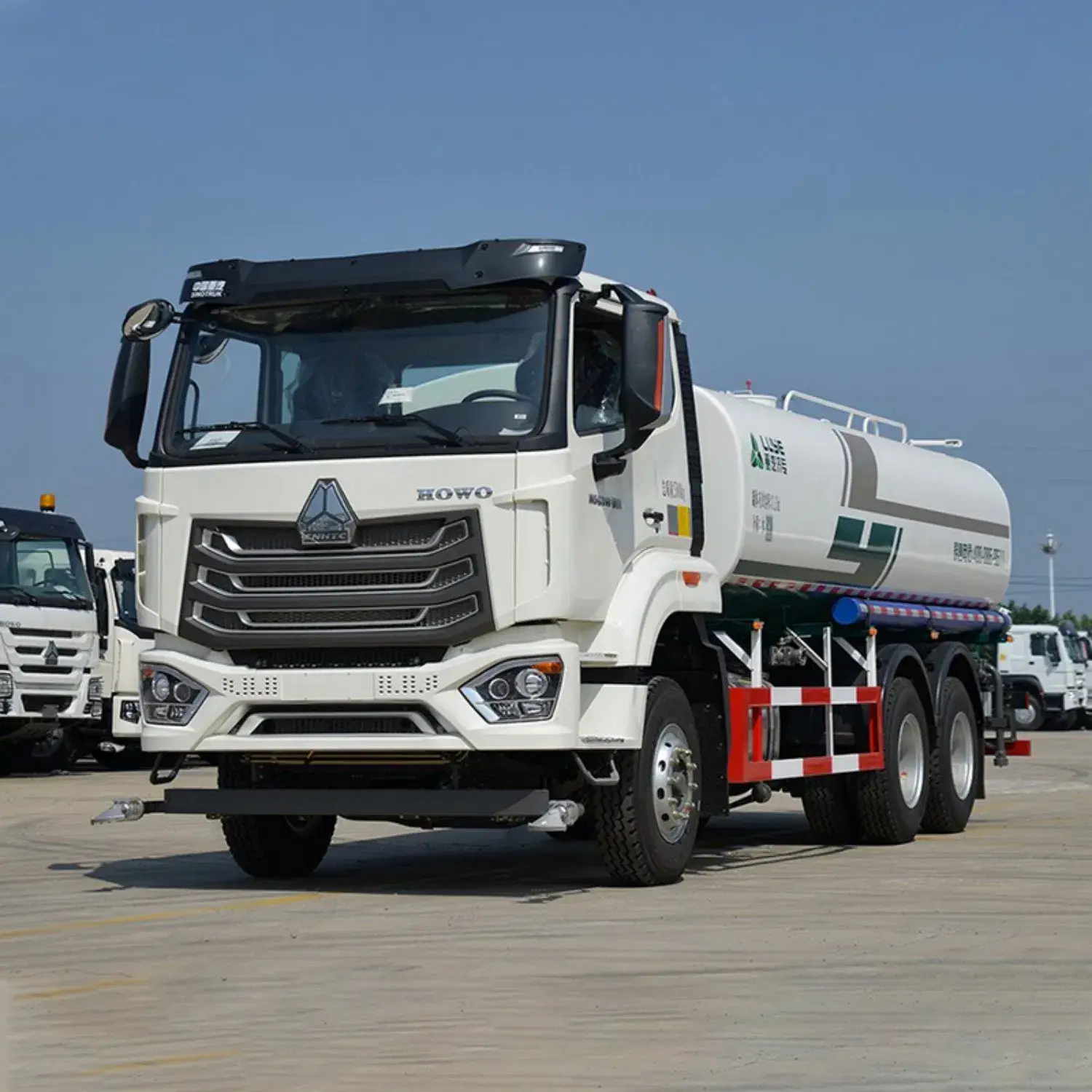 Máy phun áp suất cao 20000L 6X4 cho xe bồn cung cấp nước