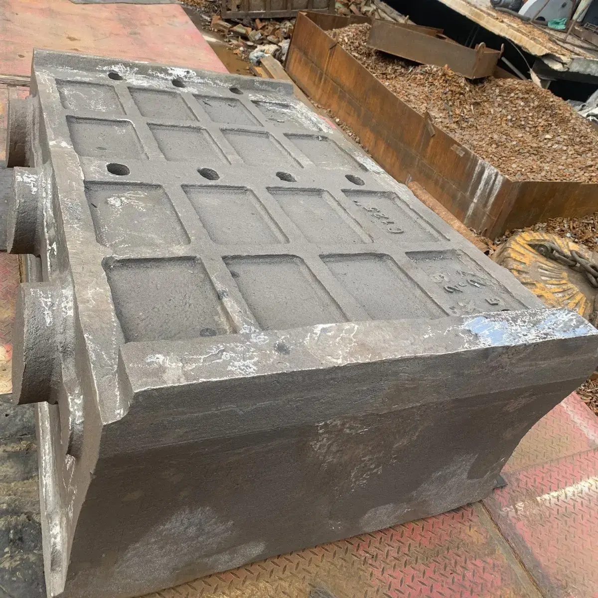 20simn - Tấm chắn phía trước thép đúc cho máy nghiền hàm trong ngành khai thác