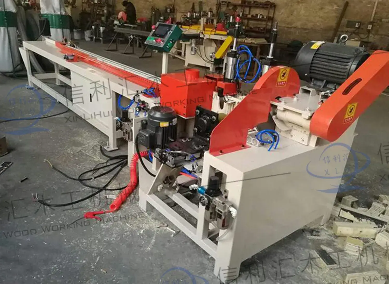 Máy cắt và khoan gỗ chuyên dụng cho tấm đa lớp và chân đế tự động