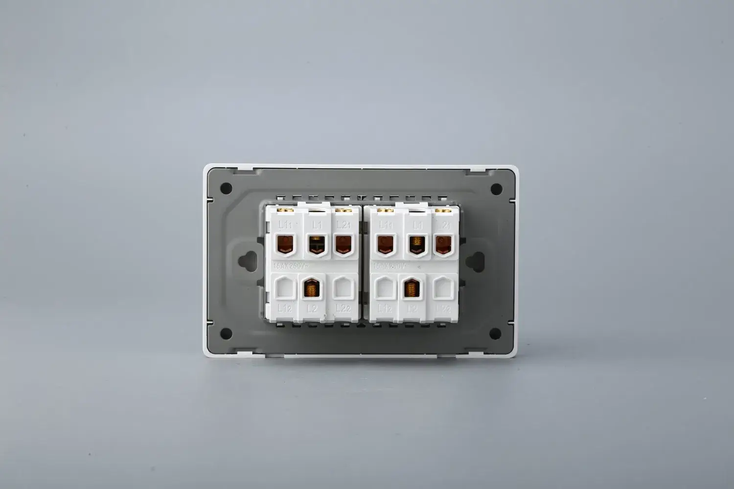 110V Bảng điều khiển tường điện chuyển mạch 4 băng nam Mỹ bằng thép không gỉ màu vàng