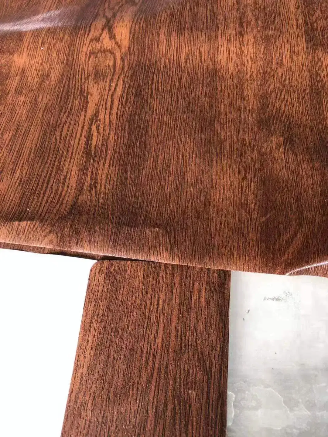 Băng bảo vệ PVC cho việc sử dụng ngoài trời: Giải pháp bảo vệ hiệu quả cho bề mặt cửa sổ và tường