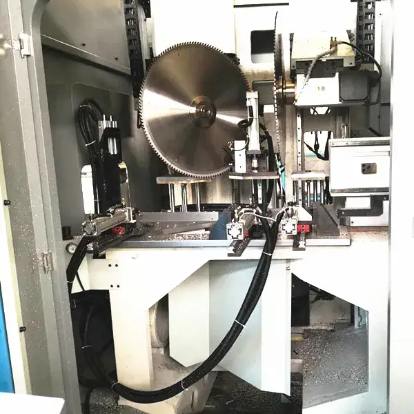 Máy cắt cửa sổ và cửa tự động Tianchen - Địa chỉ uy tín cho việc cắt nhôm