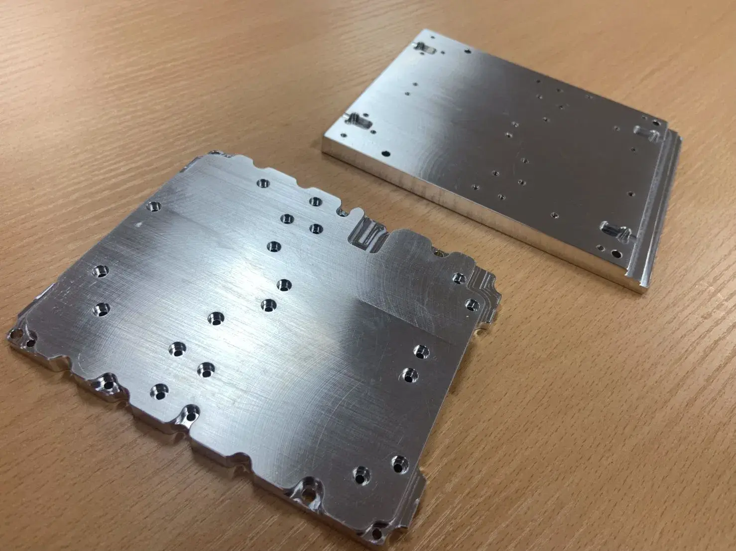 Đặt hàng gia công lắp ráp nhôm, thép, đồng và bộ phận máy CNC chính xác theo yêu cầu