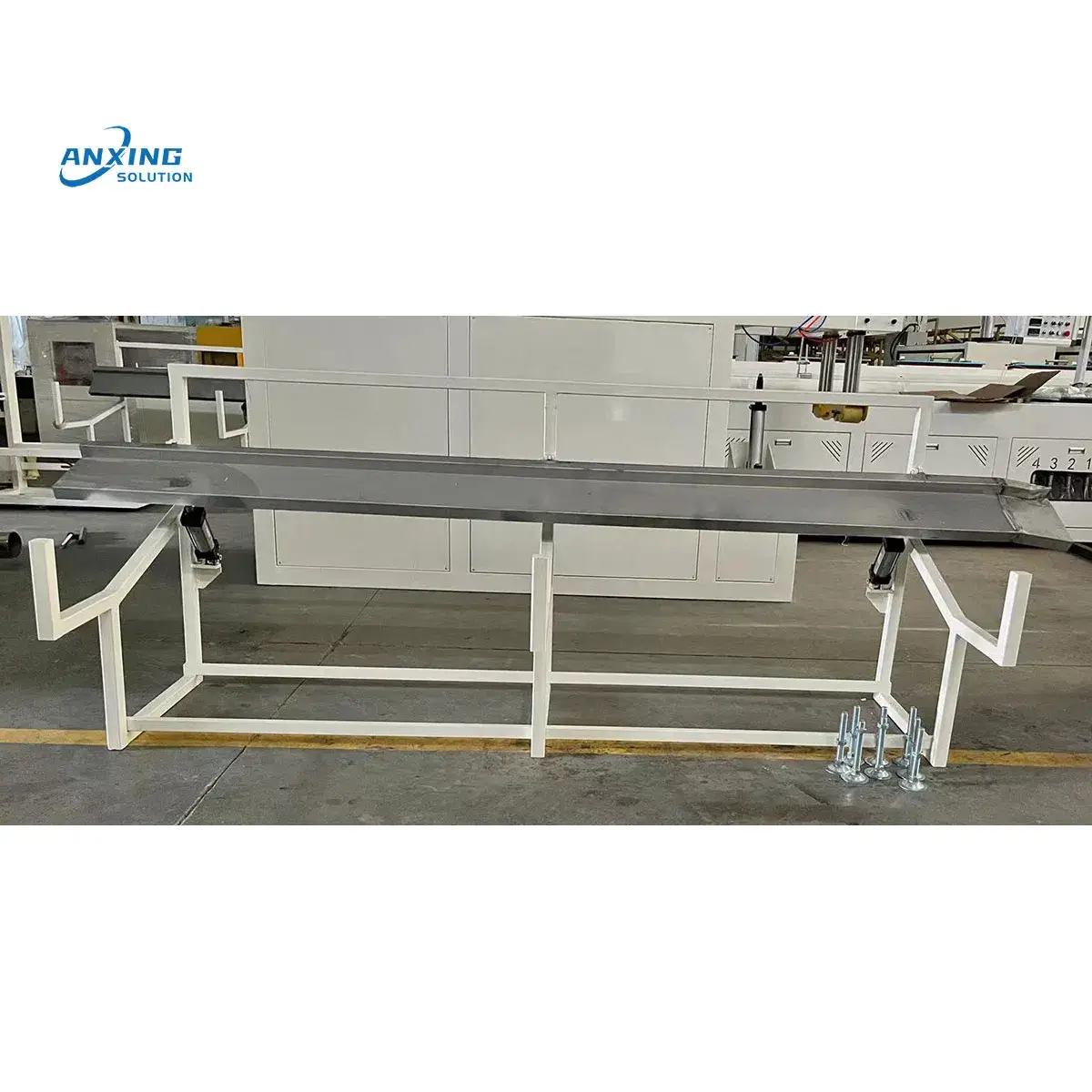 Thiết bị sản xuất dây chuyền đùn khung cửa nhựa WPC PVC hiện đại, máy làm khung cửa chất lượng