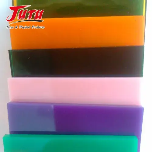 Bảng Acrylic Jutu trong suốt: hiệu quả truyền sáng đỉnh cao