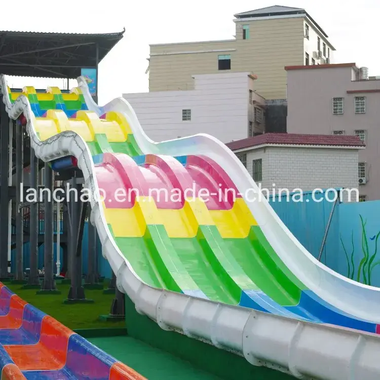 Công trình vui chơi Cầu trượt nước lớn dành cho người trưởng thành