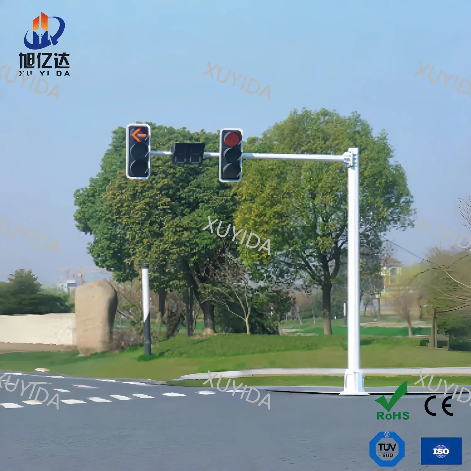Cột tín hiệu giao thông dạng cantilever hình bát giác với đường sơn tĩnh điện và lớp mạ kẽm nóng