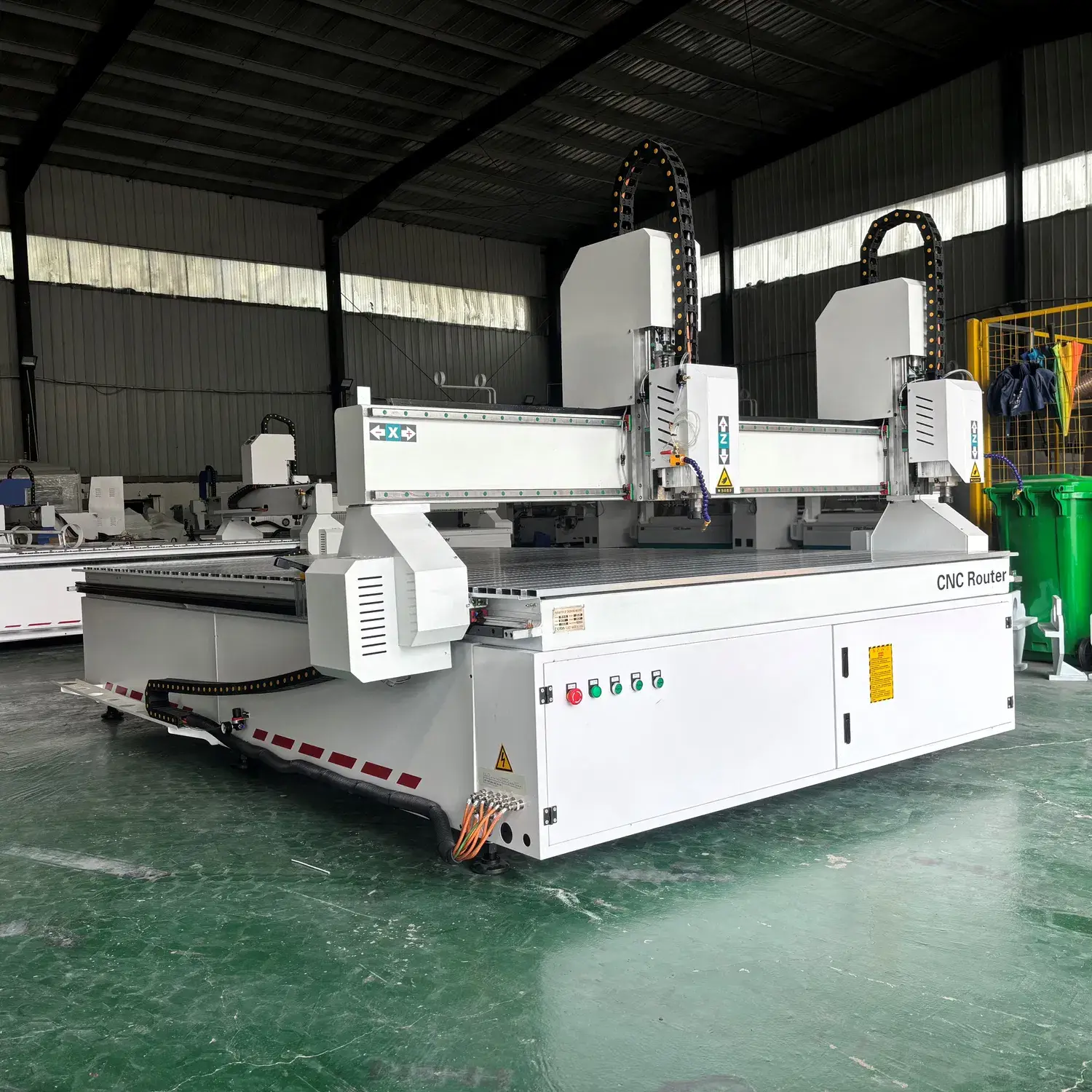 Máy CNC Router 1325: Kích thước 1300*2500mm, Ray Hướng trên X và Y, Trục Đơn cho Chế Biến Gỗ