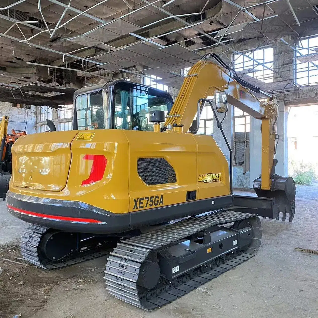 Máy xúc bánh xích 7.5ton Xe75ga di chuyển đất giá nhà máy Trung Quốc - Lưu trữ mô-men xoắn tốc độ thấp hiệu quả