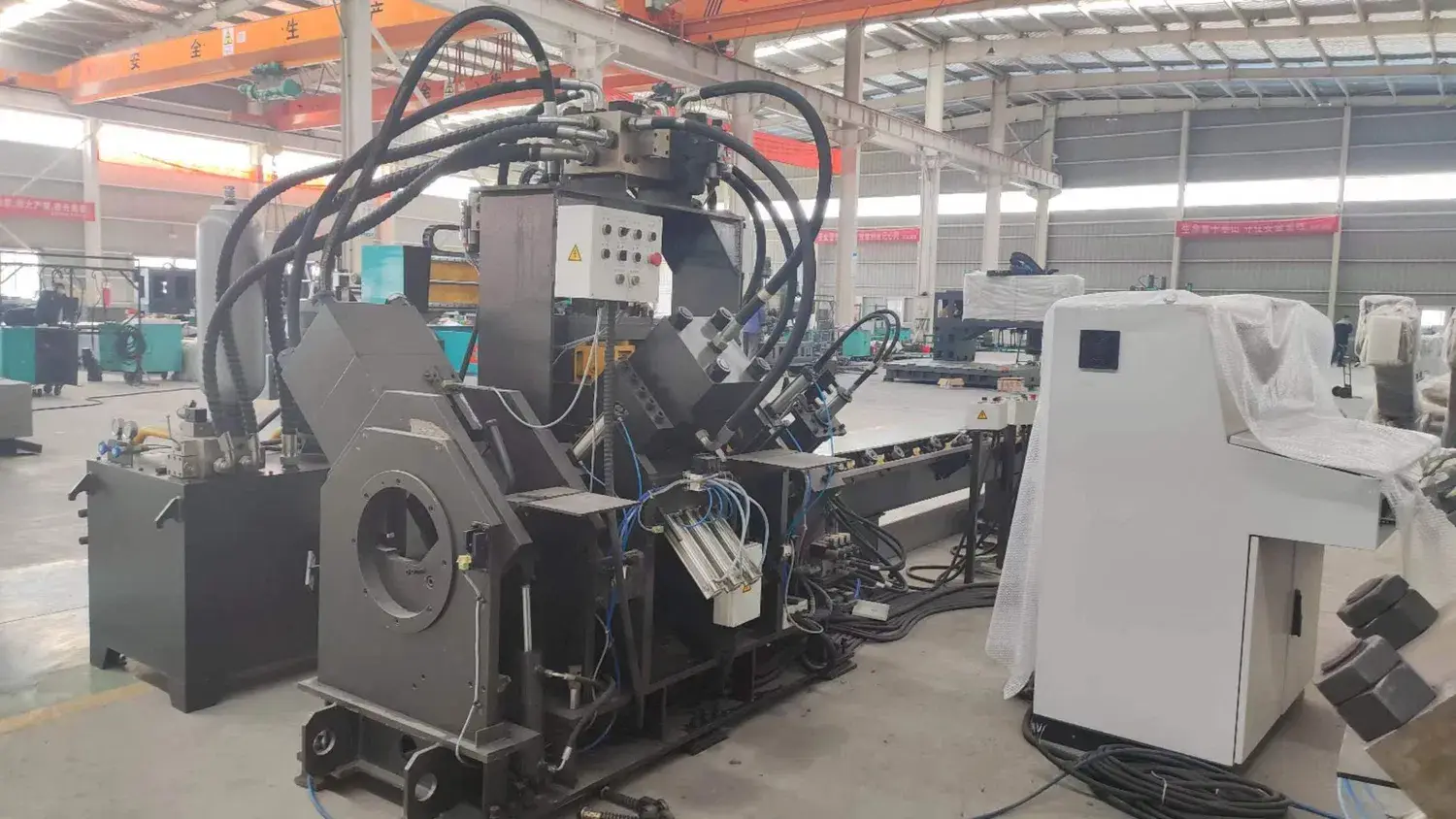 Máy CNC đa năng cho việc cắt, đánh dấu và khoan thép phẳng kênh góc
