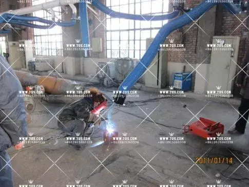Ống hút khói linh hoạt 360 độ cho việc treo tường và tự hỗ trợ trên mái