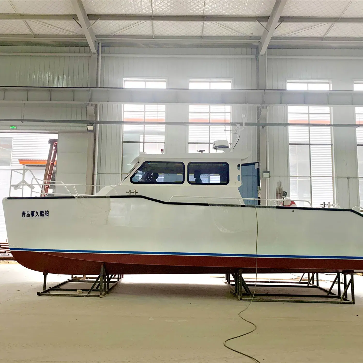 Thuyền Catamaran Hợp Kim Nhôm 9.8m - Tùy Chỉnh và Bán với Ưu Đãi Hấp Dẫn