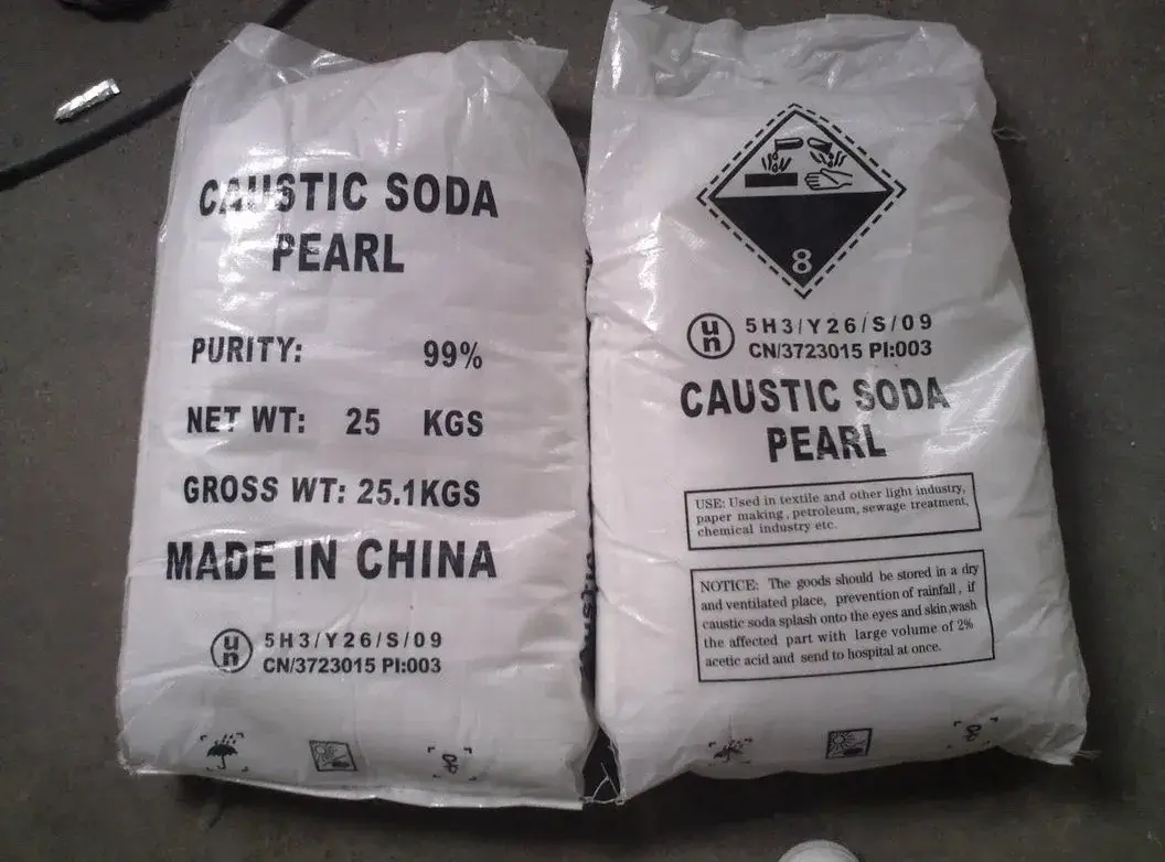 Hạt Ngọc Trai Natri Hydroxide Flakes: Nguyên Liệu Sản Xuất Giấy Chất Lượng Cao