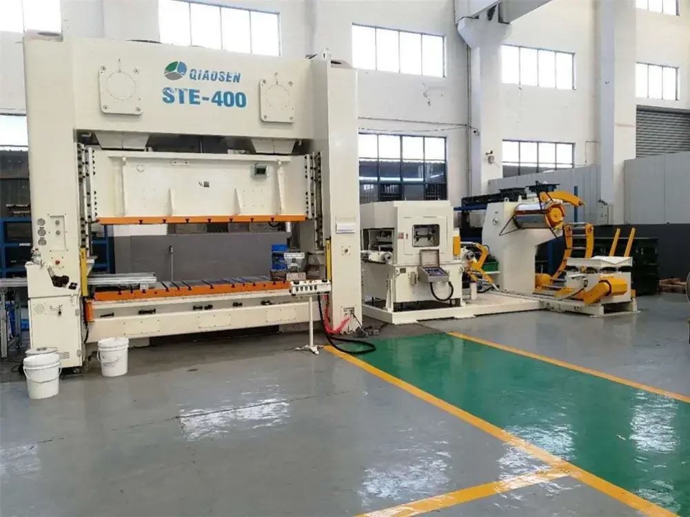 Máy Ép Trục Hợp Kim Rèn 400t: Sản Phẩm Phục Vụ Ứng Dụng Chịu Va Đập Cao