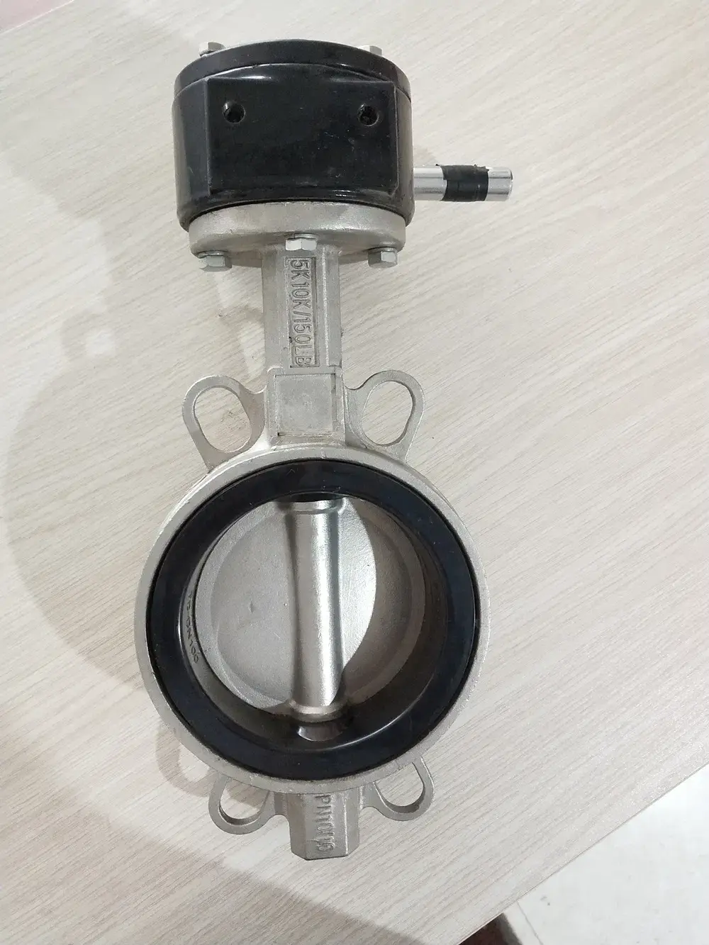 Van bướm wafer sử dụng vật liệu EPDM cho ghế