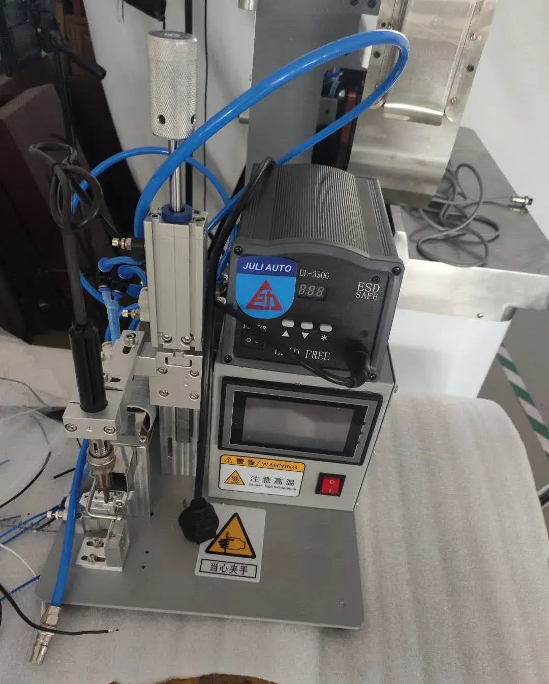 Robot hàn tự động: Giải pháp hàn thiếc hiệu quả cho sản xuất công nghiệp