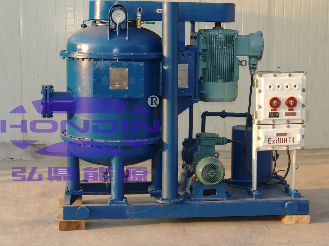 Thiết bị chân không loại bỏ khí dùng trong hệ thống điều khiển chất rắn