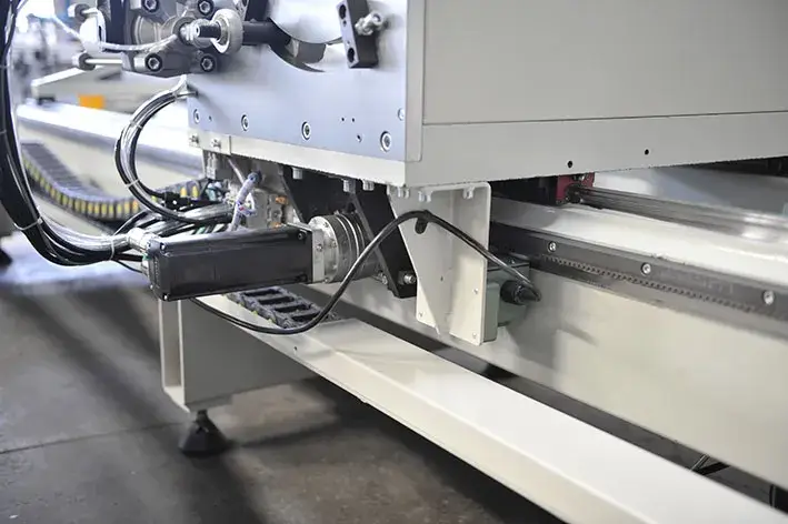 Máy phay tự động cho việc tạo tenon và hồ sơ