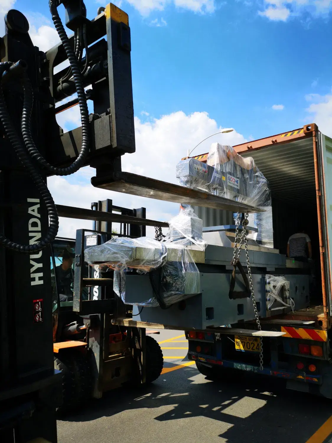 Giải pháp gia công CNC của nhà sản xuất vàng Trung Quốc cho máy tiện kim loại