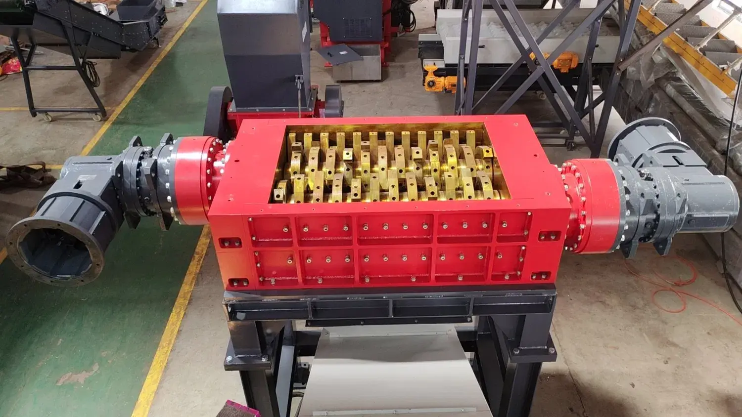 Thiết bị tái chế pin lithium dùng để xử lý pin thải