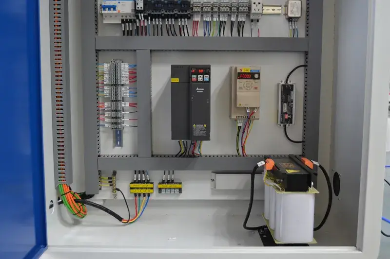 Bảng Tải Dỡ 3 Máy Phay CNC Trục A6-1530-C12-D - Giải Pháp Tối Ưu Cho Nội Thất