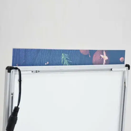 Hộp quảng cáo LED sử dụng nguồn điện, phục vụ cho tòa nhà và quán bar