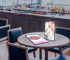 Hộp quảng cáo LED sử dụng nguồn điện, phục vụ cho tòa nhà và quán bar