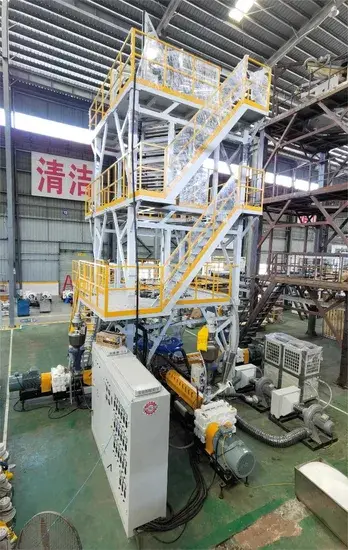 Dây chuyền tự động sản xuất phim bao bì nhựa ép đùn với máy nạp tự động 3 trong ngành công nghiệp sản xuất