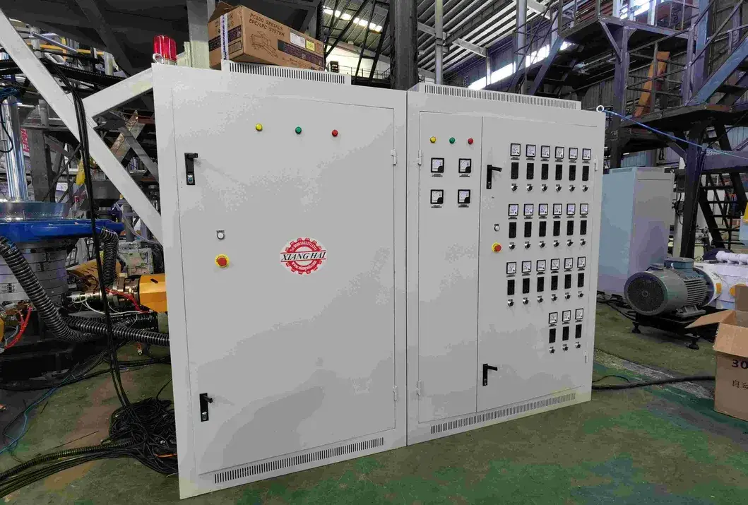 Dây chuyền tự động sản xuất phim bao bì nhựa ép đùn với máy nạp tự động 3 trong ngành công nghiệp sản xuất hình ảnh 23-description