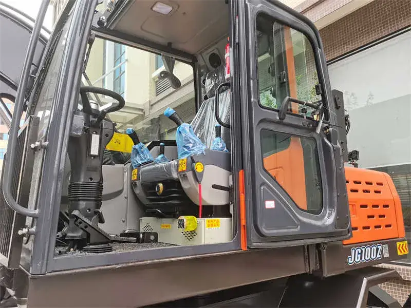 Máy xúc lật Jing Gong với động cơ đốt trong - Giải pháp thiết bị xây dựng chuyên nghiệp cho việc kẹp gỗ