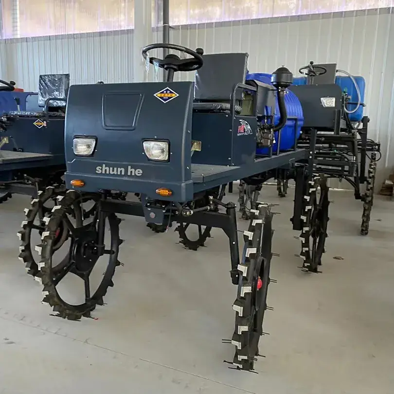 Máy phun thuốc tự hành bốn bánh dành cho nông nghiệp với khoảng cách xa - Chất lượng tốt nhất