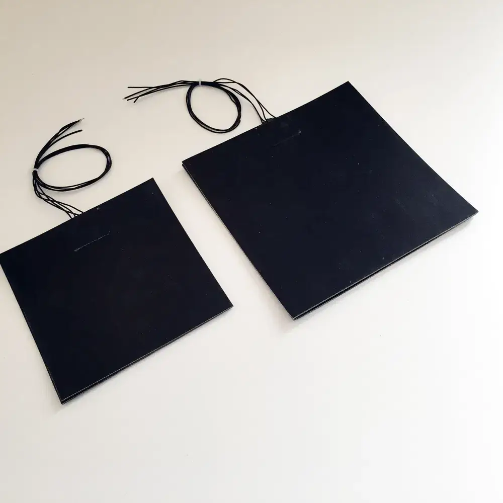 Tấm đệm nhiệt màu đen làm từ chất liệu cao su silicone