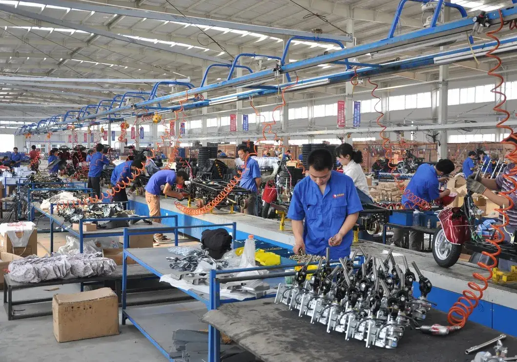 Làm đẹp ô tô với máy rửa xe và dụng cụ chuyên nghiệp, dịch vụ tự phục vụ và rửa xe không chạm, bộ thiết bị máy thổi khô hình ảnh 25-description