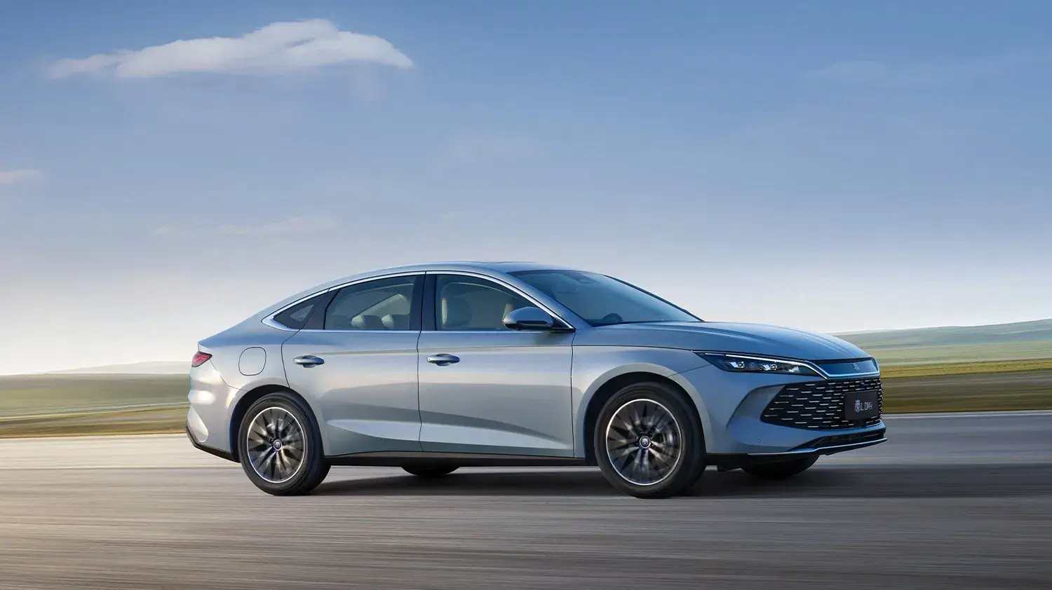 Xe ô tô hybrid Byd Qin L Dm-I giá tốt, xuất xứ Trung Quốc