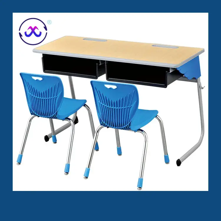 Bàn ghế học sinh được sản xuất theo đúng yêu cầu từ Trung Quốc qua đường biển