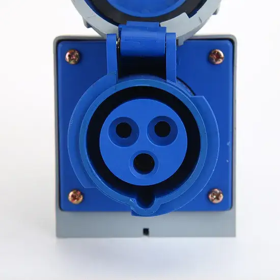 Đèn Trung Quốc IP67 16A 3p+N+E chống thấm nước cho ổ cắm công nghiệp - Chứng nhận RoHS ce - An toàn và đáng tin cậy