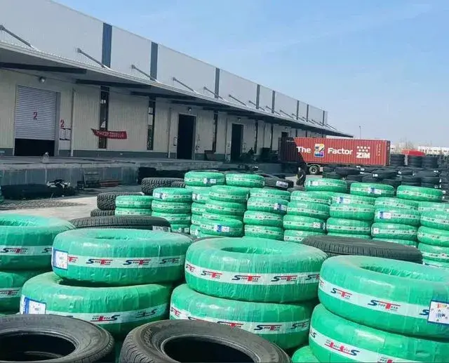 Lốp xe SUV Mùa hè 265/70r17, 115s/T của China Sportrak - Sự lựa chọn đáng tin cậy cho địa hình đa dạng hình ảnh 20-description