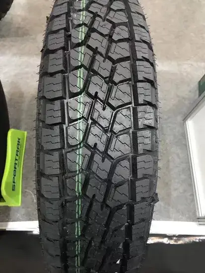 Lốp xe SUV Mùa hè 265/70r17, 115s/T của China Sportrak - Sự lựa chọn đáng tin cậy cho địa hình đa dạng
