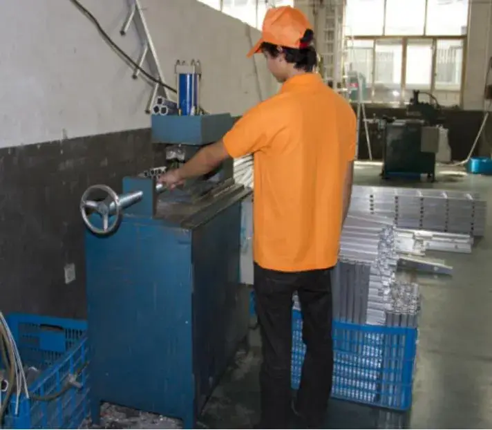 Thang hộ gia đình nhôm mở rộng, thang bước và khay làm việc từ nhà cung cấp Trung Quốc hình ảnh 25-description