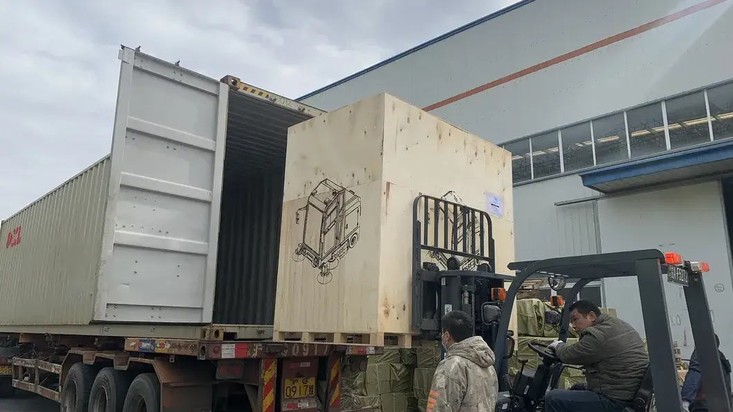 Máy quét đường công nghiệp Trung Quốc: Giải pháp hiệu quả cho việc làm sạch đường phố và công trình xây dựng hình ảnh 31-description
