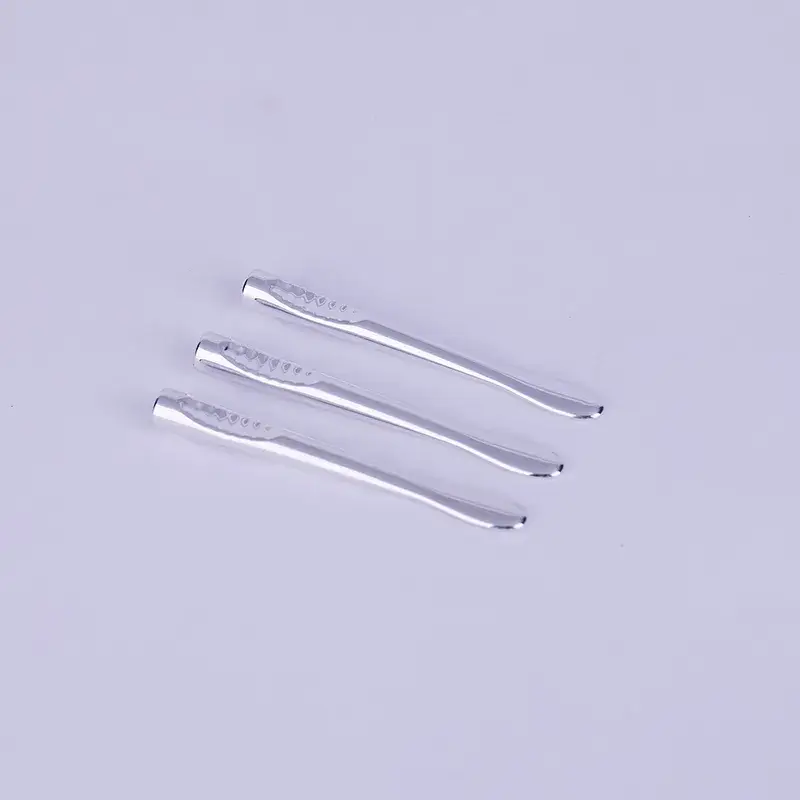 Cái thìa nhựa trong suốt sử dụng để lấy kem dưỡng da mặt, mỹ phẩm cho mặt hình ảnh 13-description