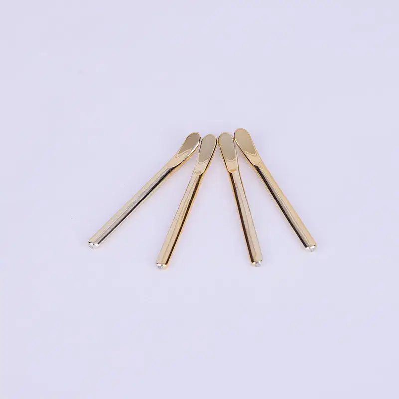 Cái thìa nhựa trong suốt sử dụng để lấy kem dưỡng da mặt, mỹ phẩm cho mặt hình ảnh 15-description