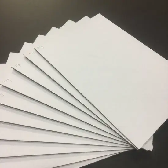Bảng trắng độ dày 230GSM, 250GSM, 300GSM, 350GSM với lớp phủ màu xám ở mặt sau