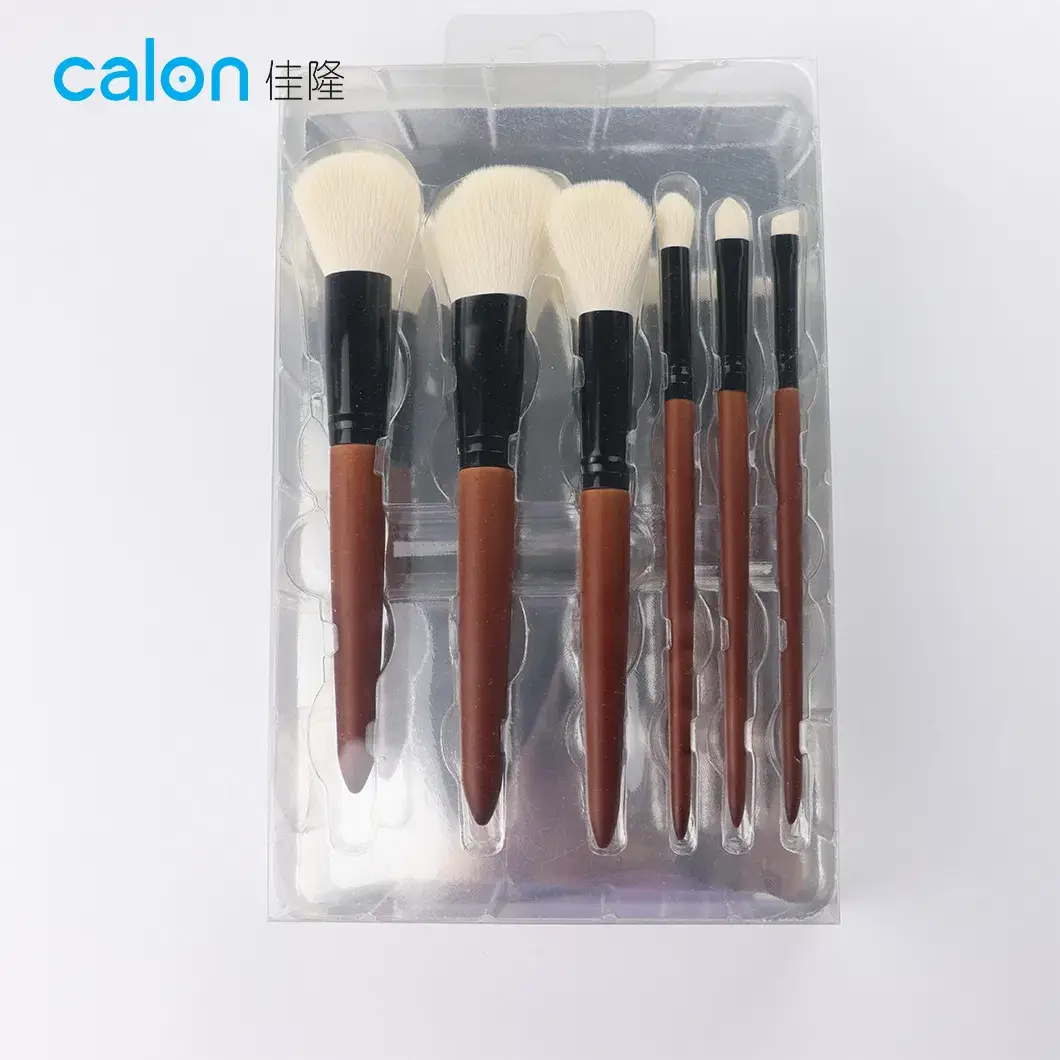 Bộ cọ trang điểm có tay cầm làm từ chất liệu nhựa cao cấp