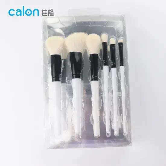 Bộ cọ trang điểm có tay cầm làm từ chất liệu nhựa cao cấp